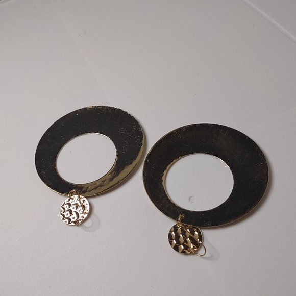 Large Round Gold Tone Metal Dangle Earrings - Picture 8 of 10